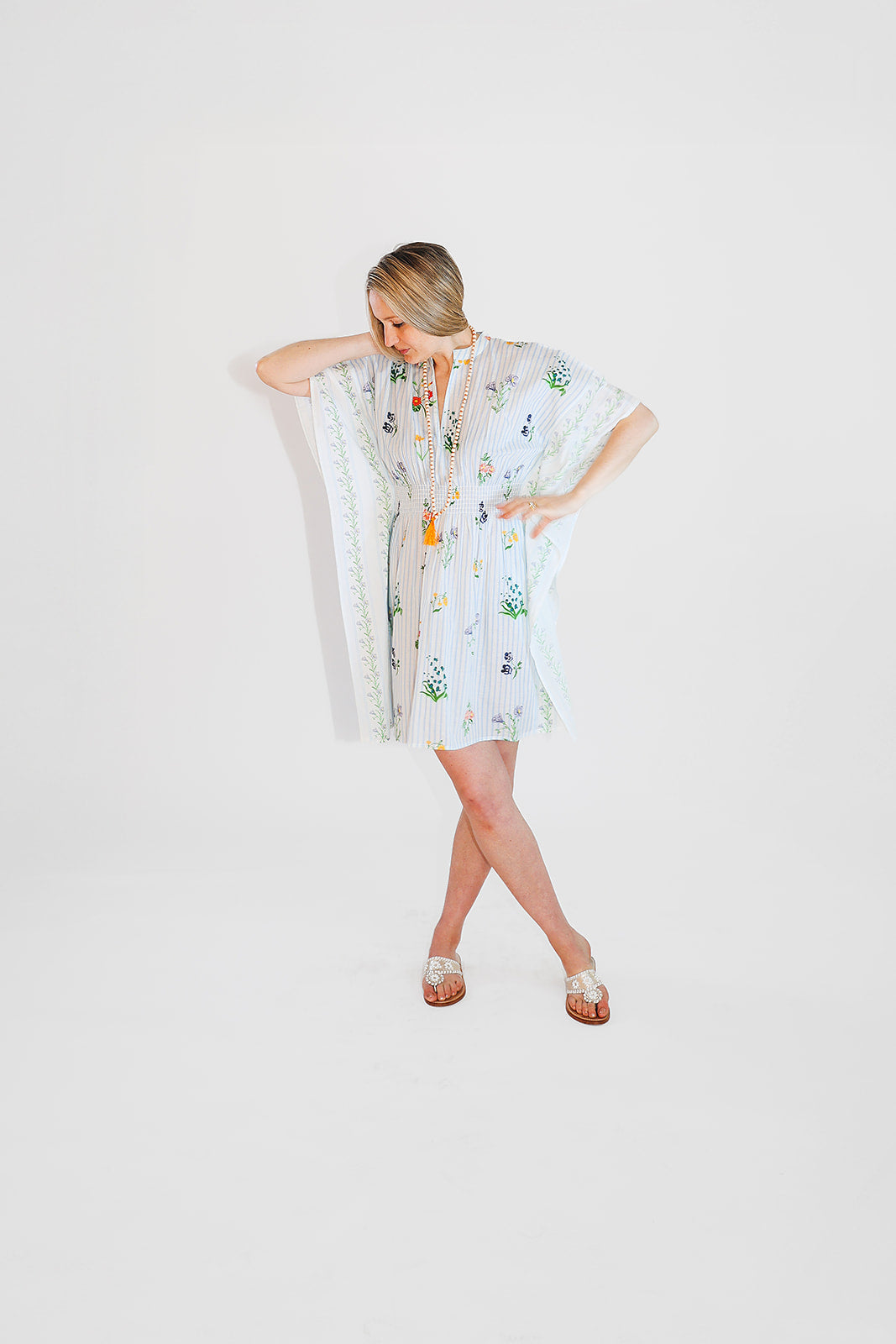 Model in kaftan