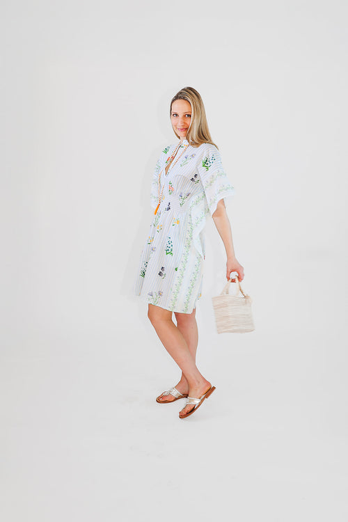 Model in kaftan